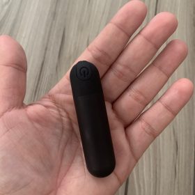 Mini Vibrador Bullet Super Discreto com 10 Modos de Vibrações Intensas photo review