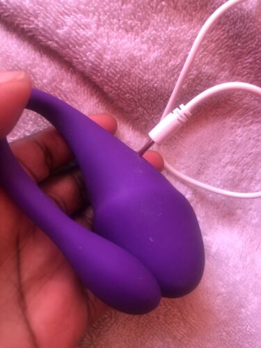 Vibrador com Controle Remoto a Distância e Função Vídeo - LolaPremium photo review