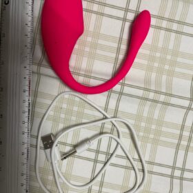 Vibrador Feminino de Ponto G e Clitóris com Controle a Remoto Bluetooth - Lola photo review