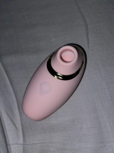 Vibrador Feminino Sugador de Clitóris; Simulador de Sexo Oral com Linguinha - Sexwell photo review